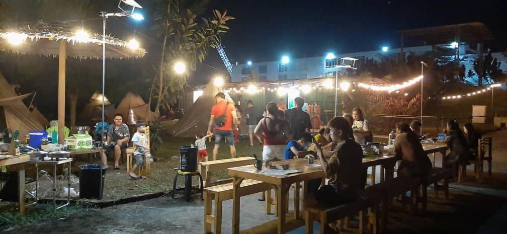 Kanopi Tipi Hotel Kampung Sungai Rengit Esterno foto